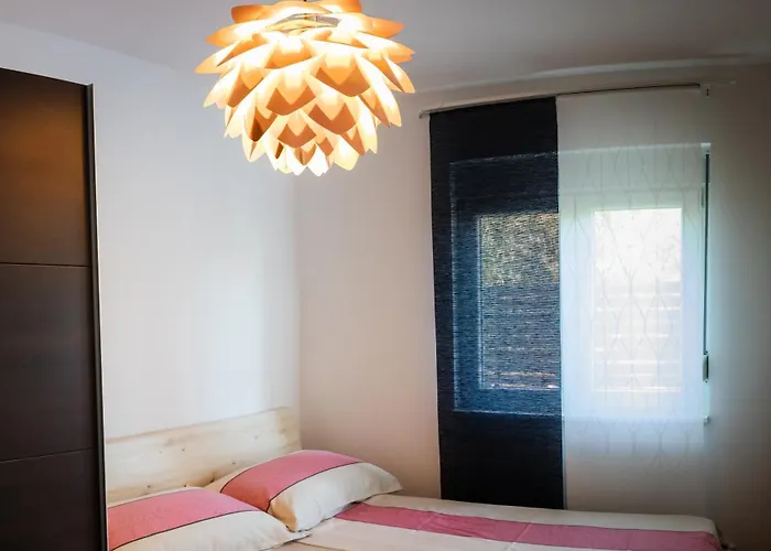 Apartment Podmeje11